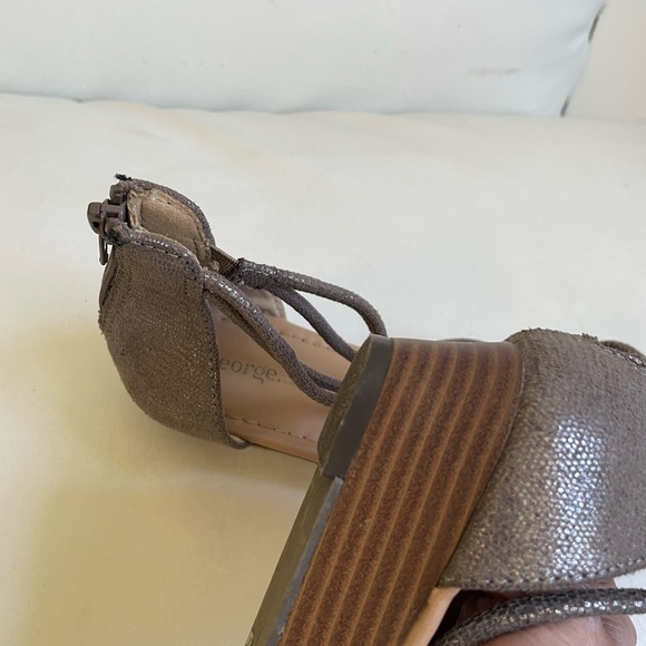 PEWTER GREY SILVER FLAT WEDGE SANDAL STRAPS STRETCH ZIPPER OPEN TOE GLADIATOR - Picture 9 of 12